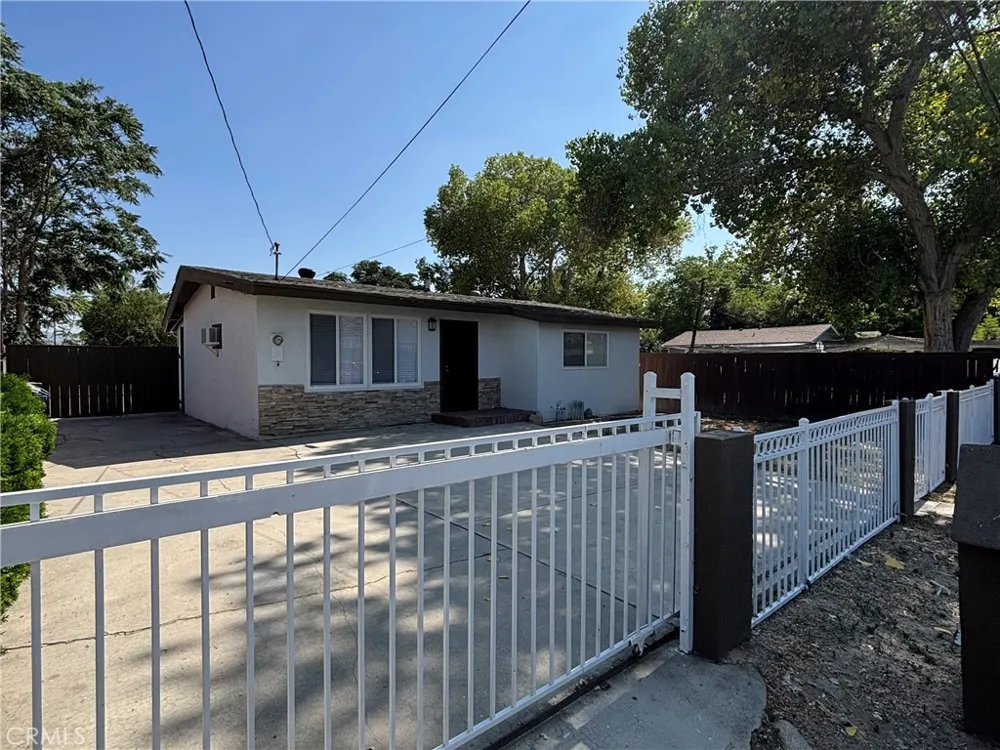 885 San Jacinto San Bernardino, CA 92408