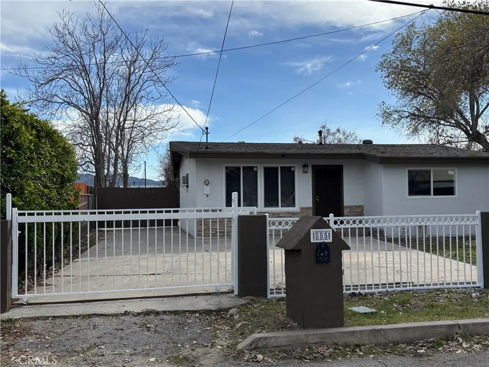 885 San Jacinto San Bernardino, CA 92408