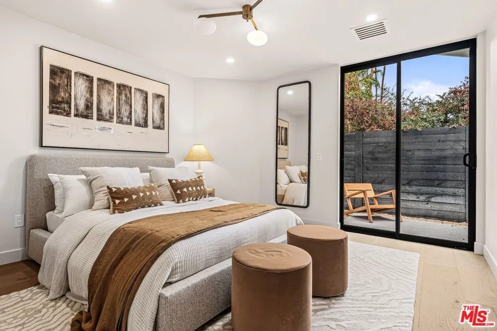 2942 E Orella Circle Palm Springs, CA 92264