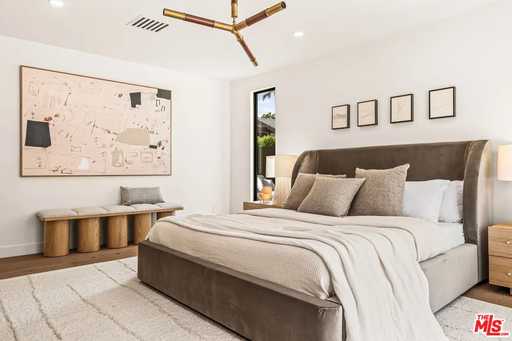 2942 E Orella Circle Palm Springs, CA 92264
