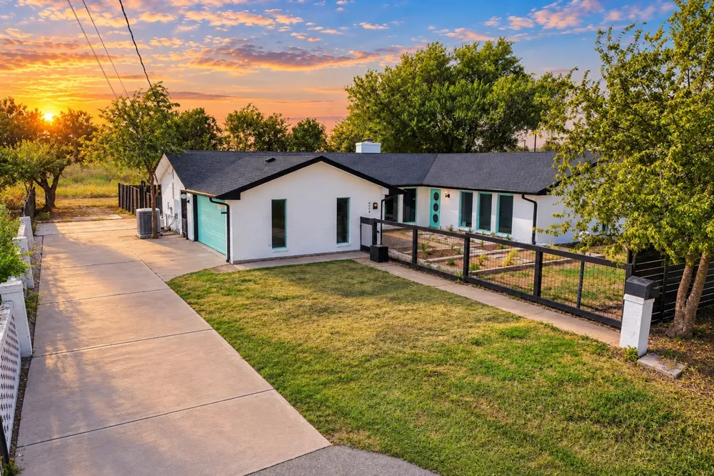 6209 Daffan Lane Austin, TX 78724