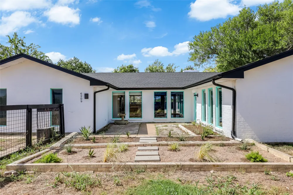 6209 Daffan Lane Austin, TX 78724