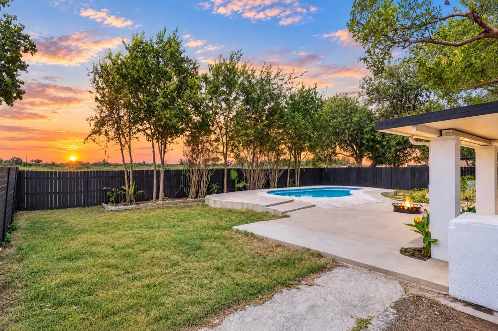 6209 Daffan Lane Austin, TX 78724