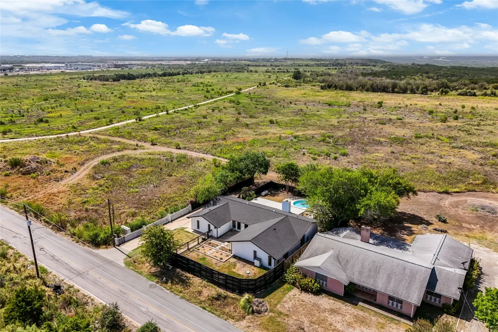 6209 Daffan Lane Austin, TX 78724