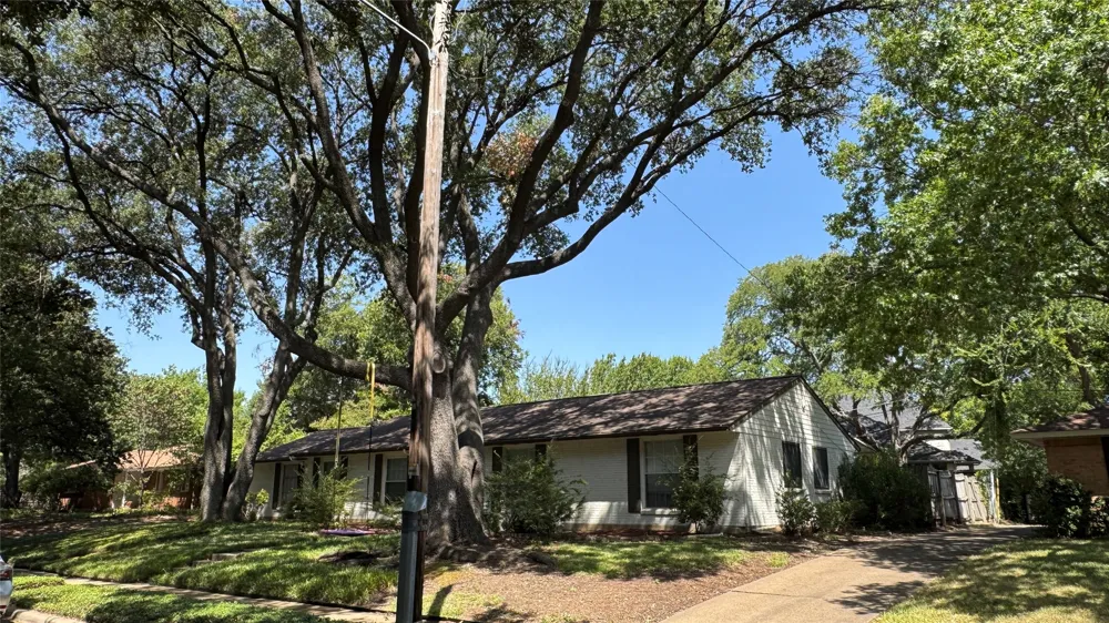 3543 Warick Drive Dallas, TX 75229