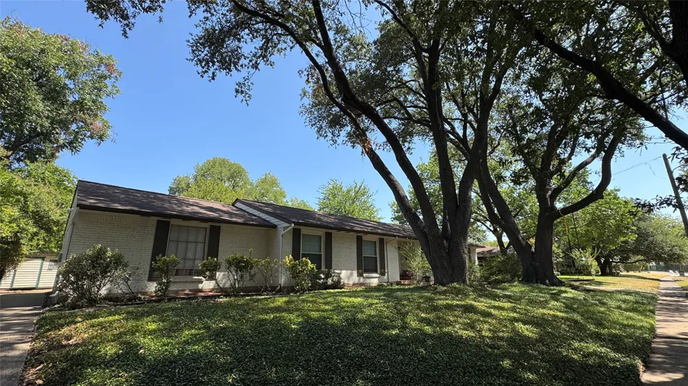 3543 Warick Drive Dallas, TX 75229
