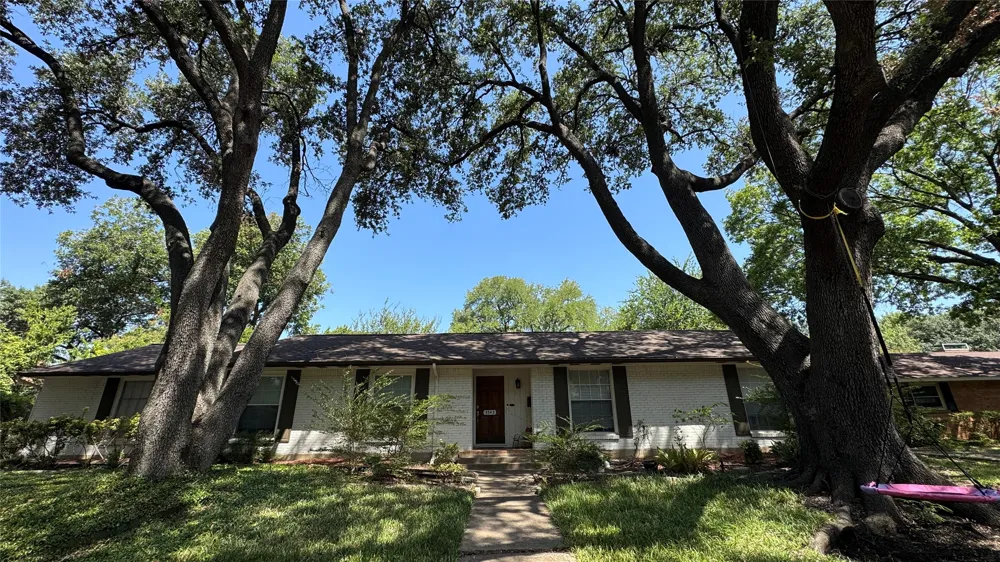 3543 Warick Drive Dallas, TX 75229