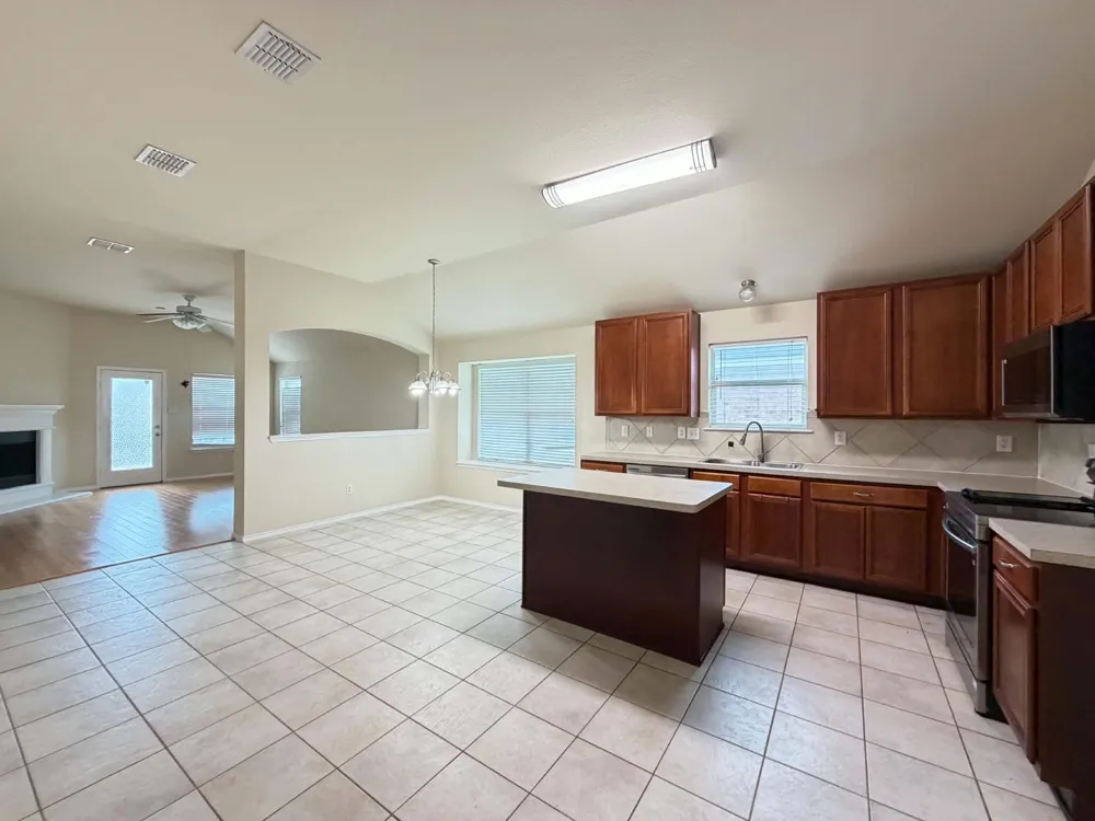 625 soledad Arlington, TX 76002