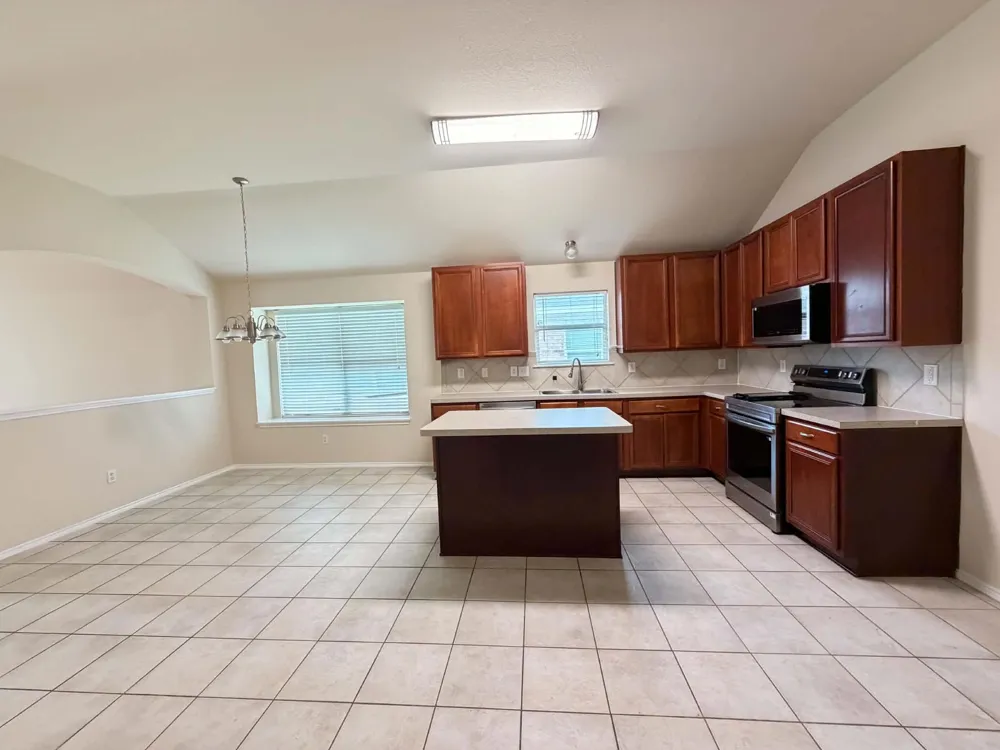 625 soledad Arlington, TX 76002