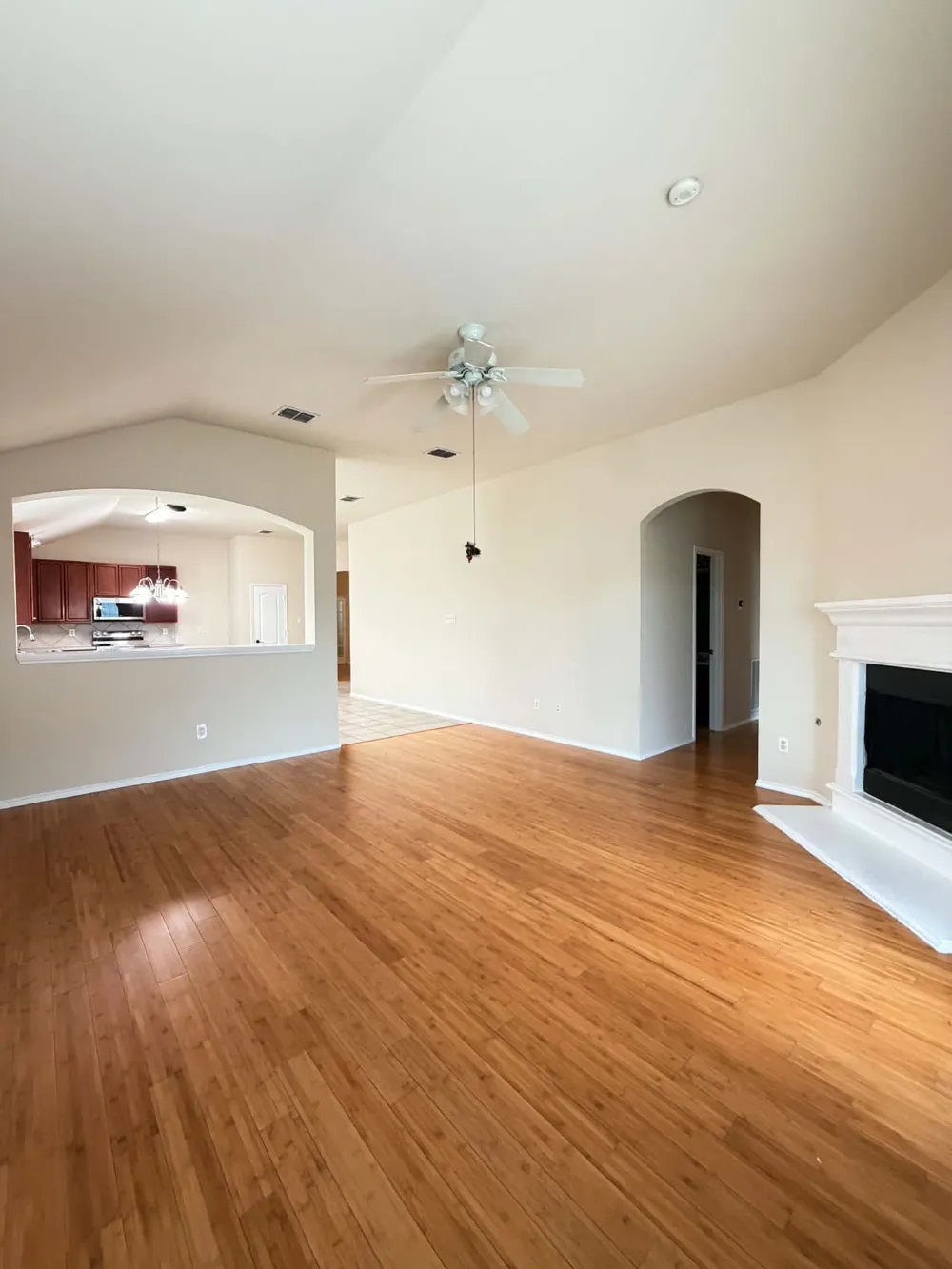 625 soledad Arlington, TX 76002