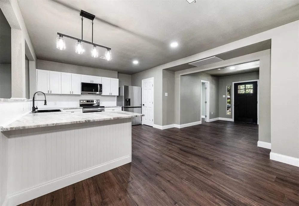 717 Cedar Lawn Drive Alvin, TX 77511