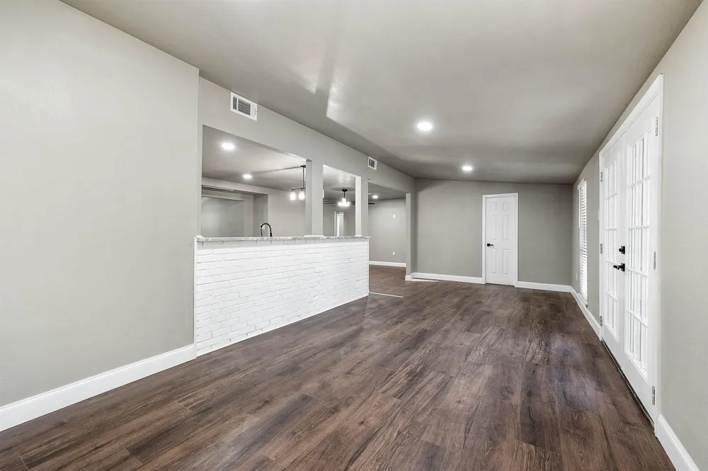 717 Cedar Lawn Drive Alvin, TX 77511