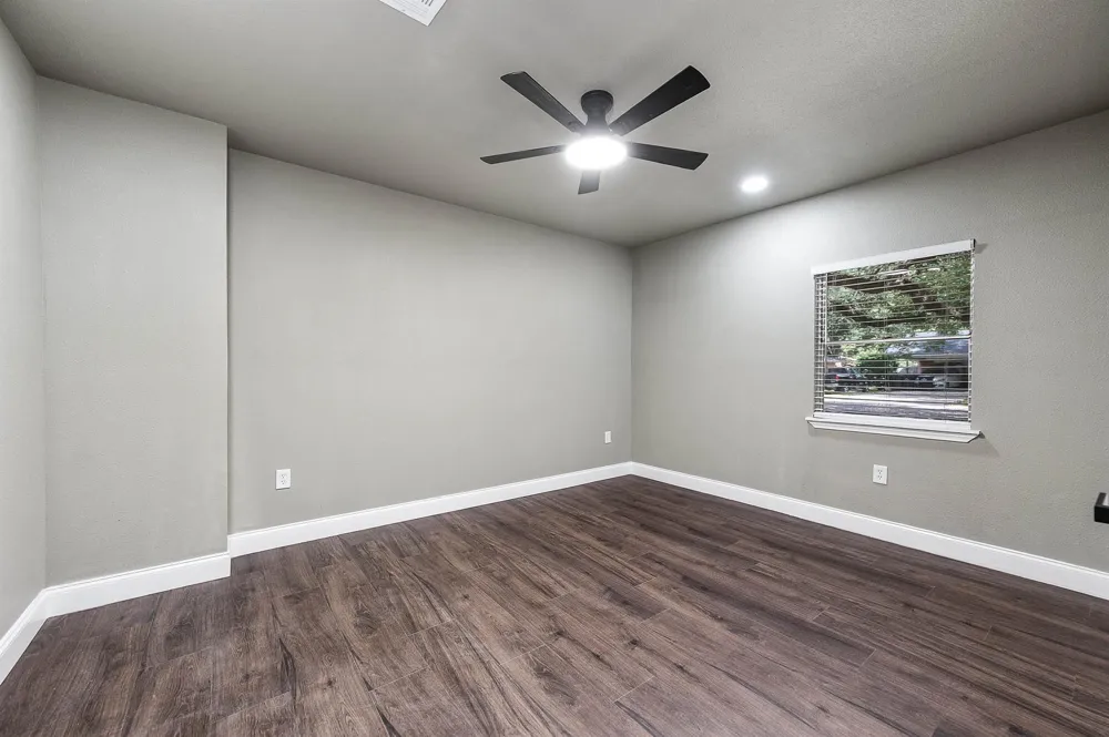 717 Cedar Lawn Drive Alvin, TX 77511