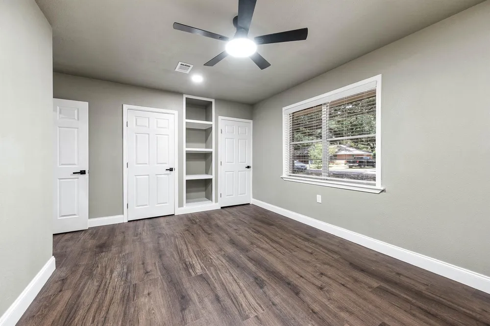 717 Cedar Lawn Drive Alvin, TX 77511