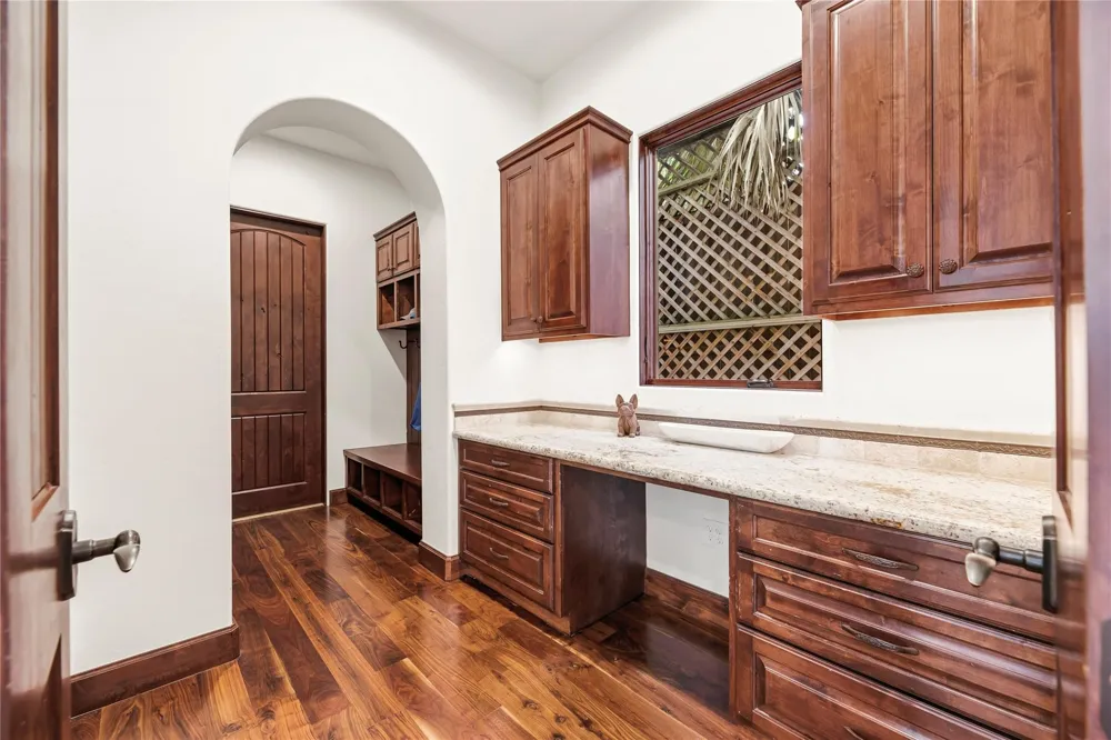3803 Drake Street Houston, TX 77005