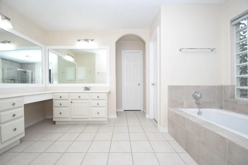 10430 Sanibel Falls Court Houston, TX 77095