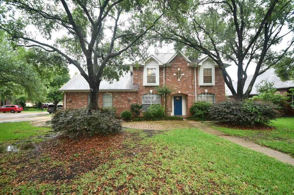 10430 Sanibel Falls Court Houston, TX 77095