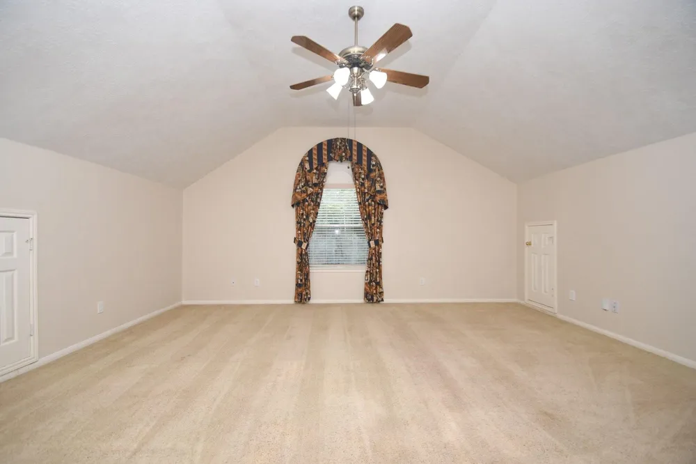 10430 Sanibel Falls Court Houston, TX 77095