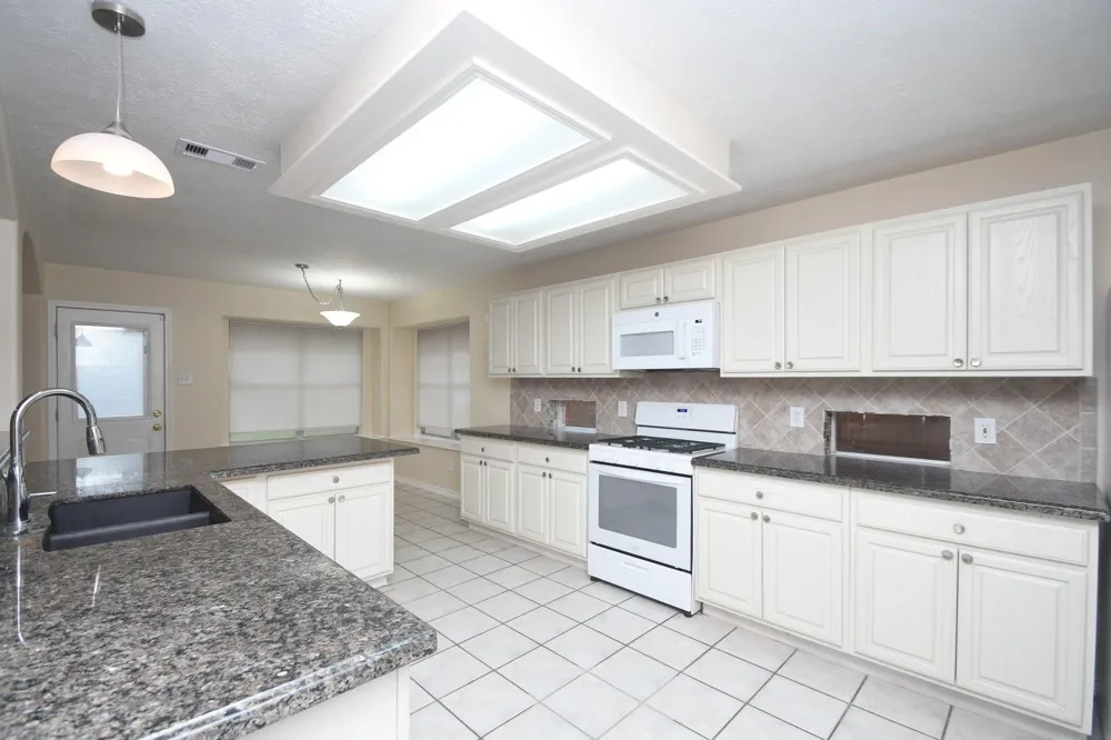 10430 Sanibel Falls Court Houston, TX 77095