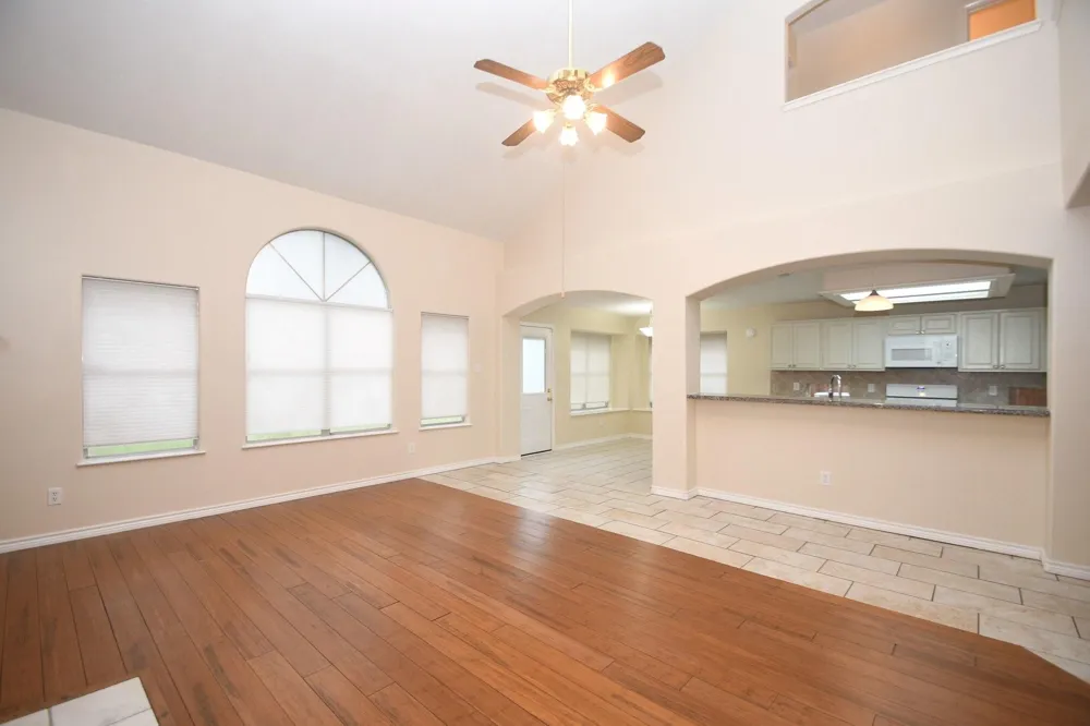 10430 Sanibel Falls Court Houston, TX 77095