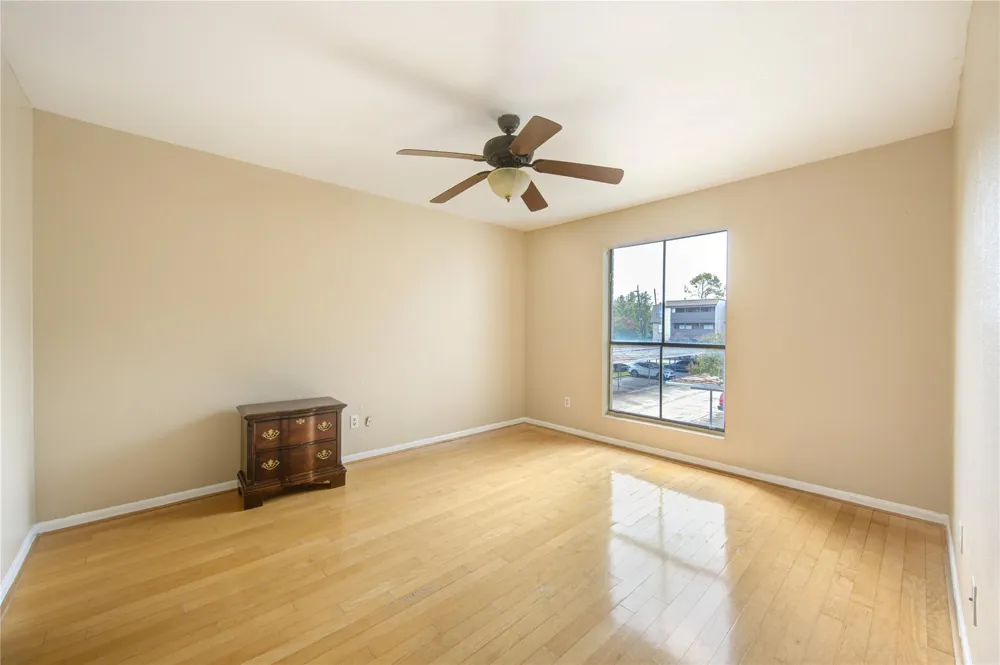 3055 Walnut Bend Lane #21 Houston, TX 77042