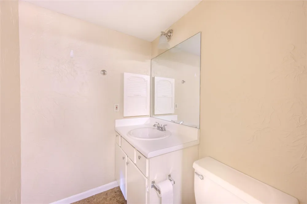 3055 Walnut Bend Lane #21 Houston, TX 77042