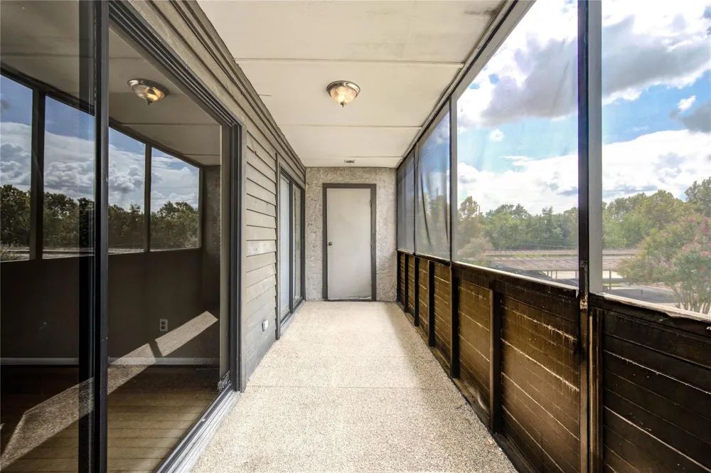 3055 Walnut Bend Lane #21 Houston, TX 77042