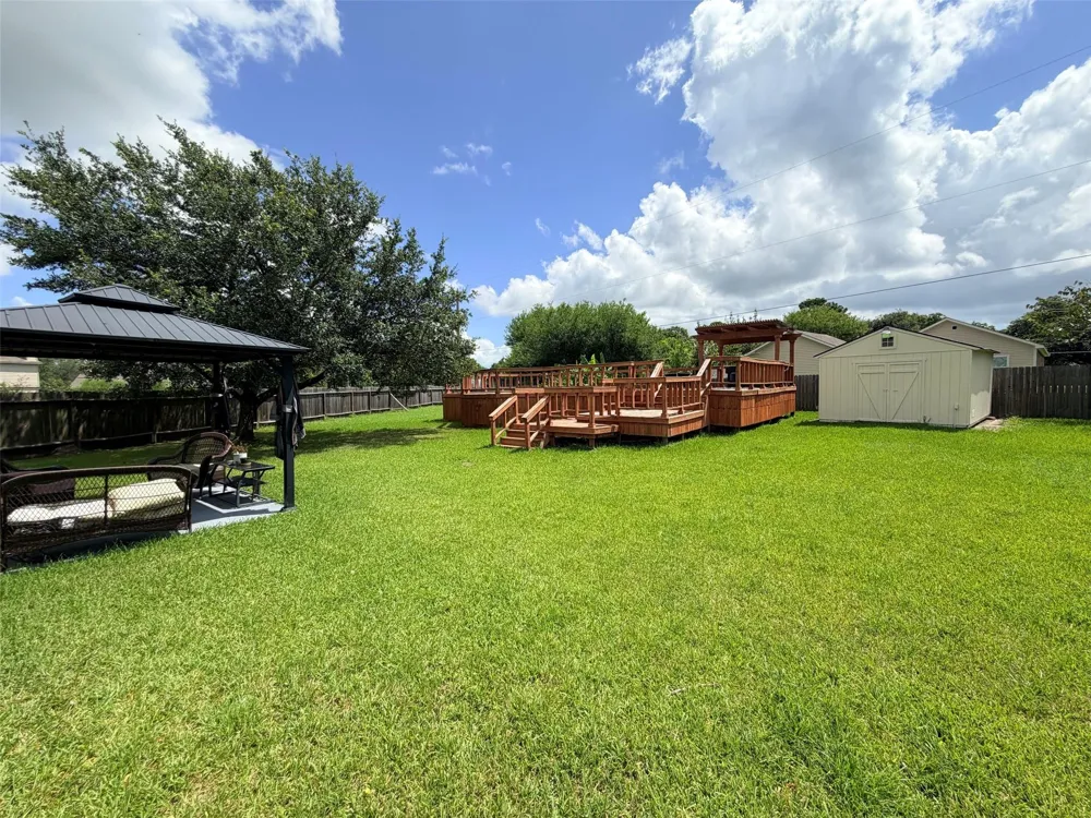 118 Highland Street Texas City, TX 77591