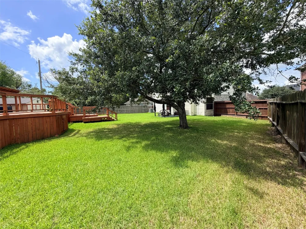 118 Highland Street Texas City, TX 77591