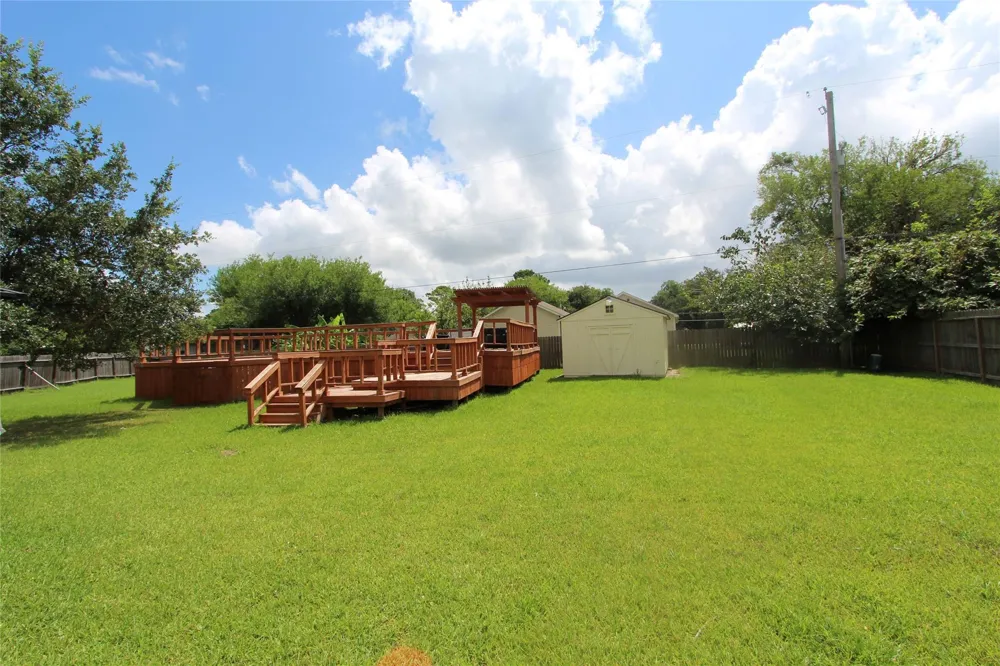 118 Highland Street Texas City, TX 77591