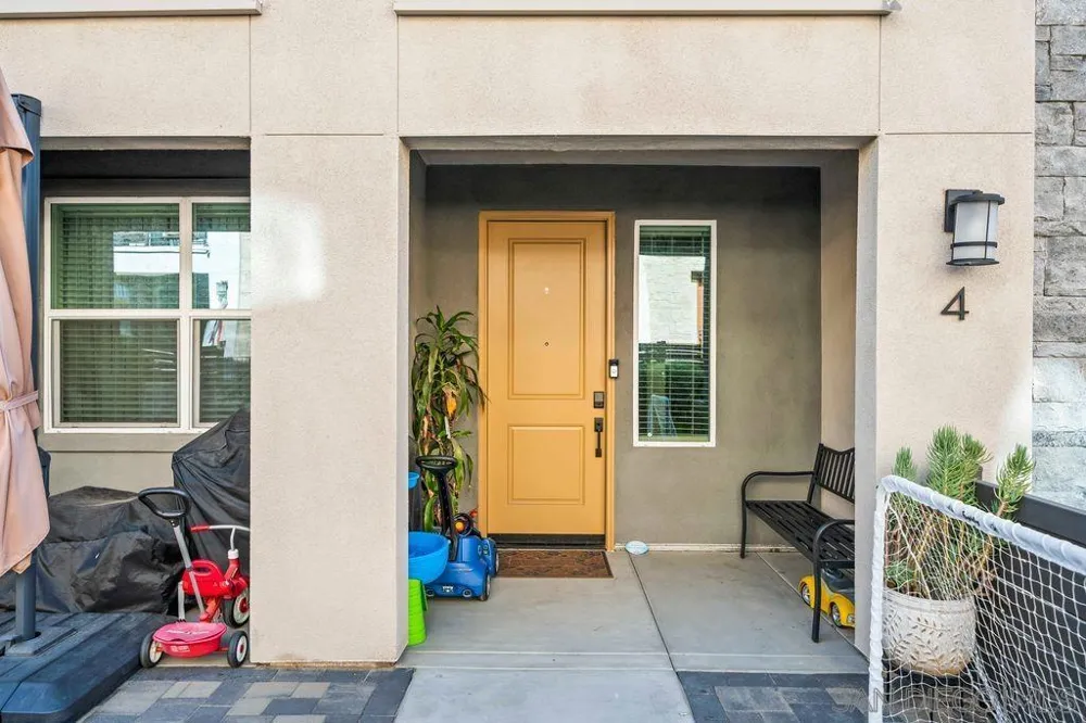 771 Abby Dr. ##4 Chula Vista, CA 91911