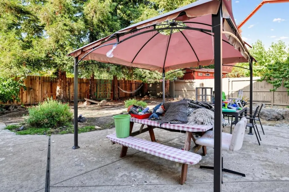3289 Big Bear Drive Roseville, CA 95747
