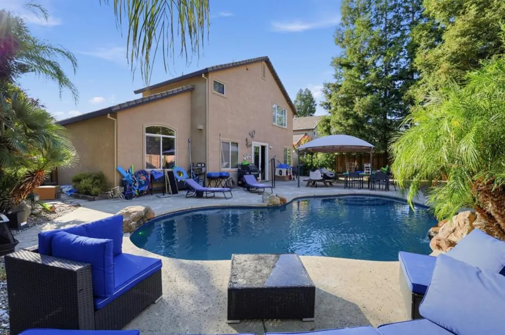 3289 Big Bear Drive Roseville, CA 95747
