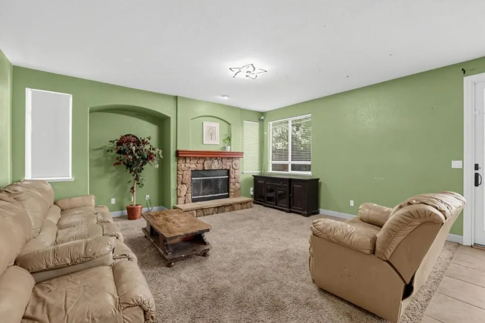 3289 Big Bear Drive Roseville, CA 95747