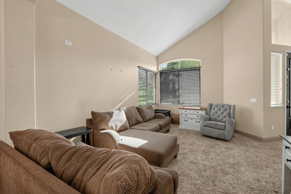 3289 Big Bear Drive Roseville, CA 95747