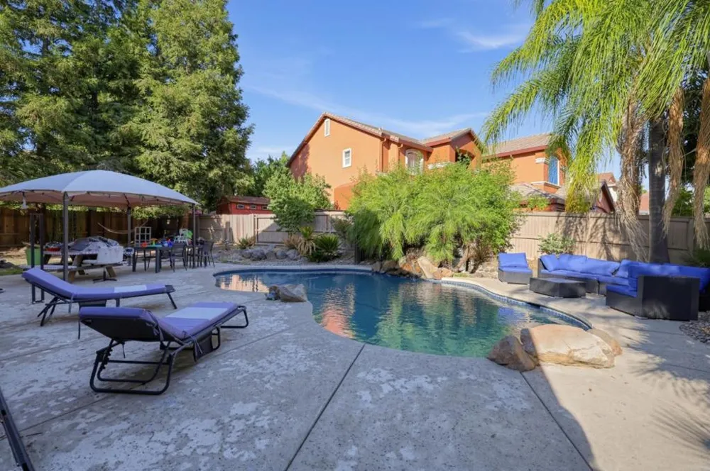3289 Big Bear Drive Roseville, CA 95747