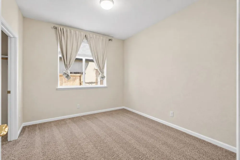 3289 Big Bear Drive Roseville, CA 95747