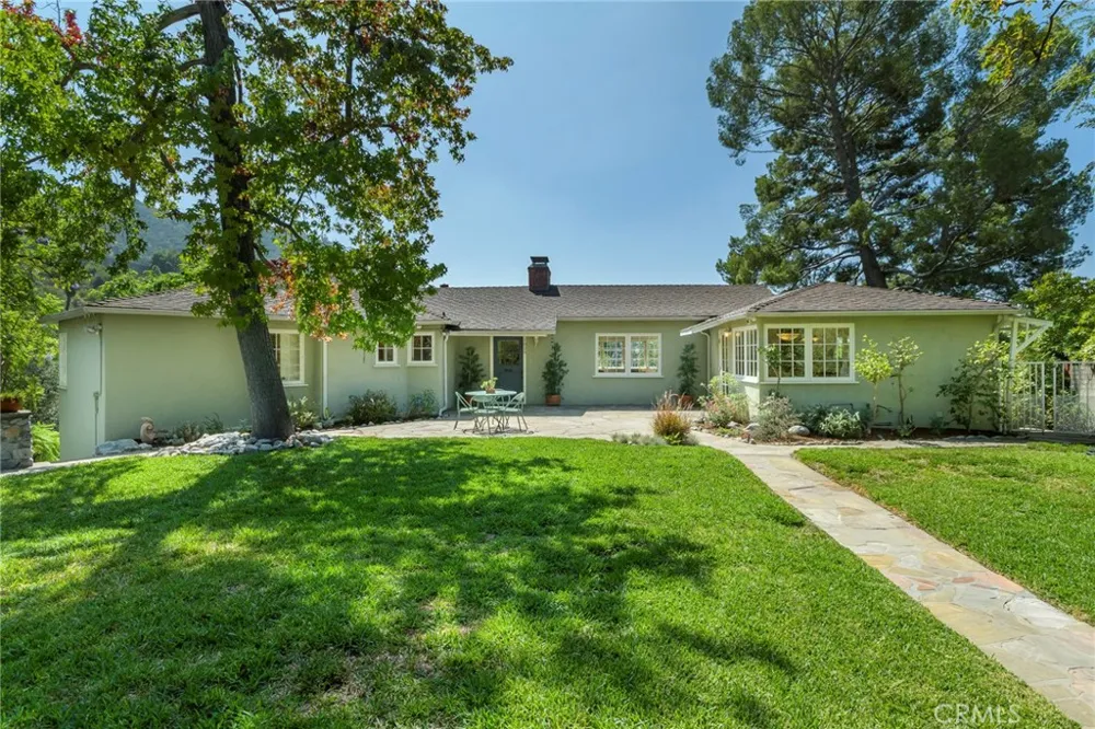 1820 Verdugo Knolls Glendale, CA 91208