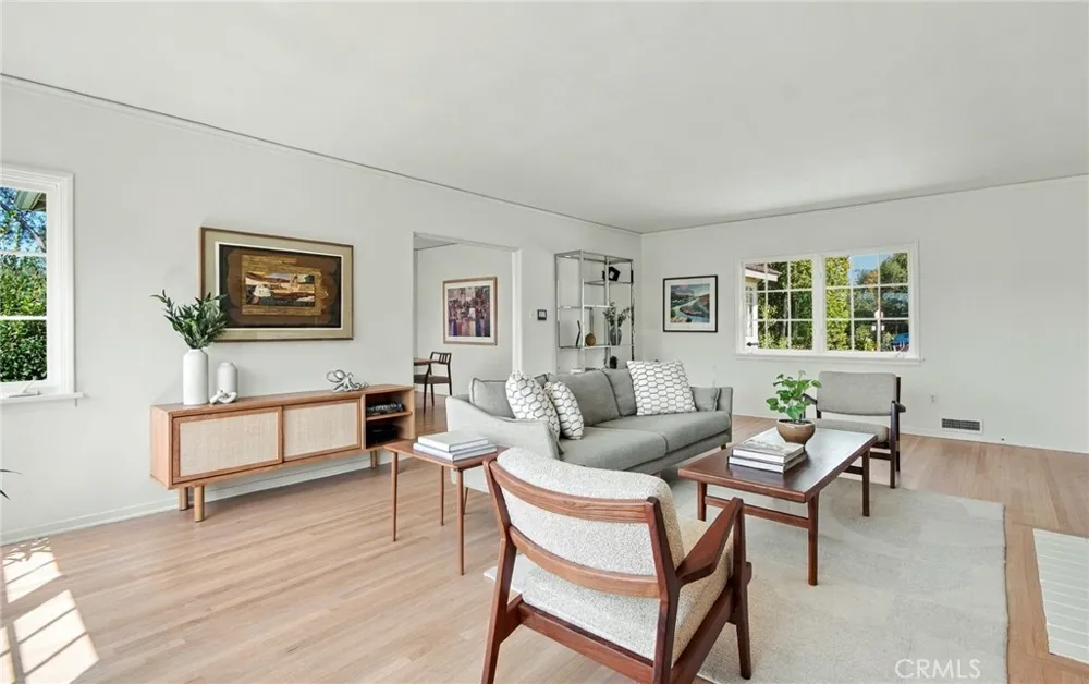 1820 Verdugo Knolls Glendale, CA 91208