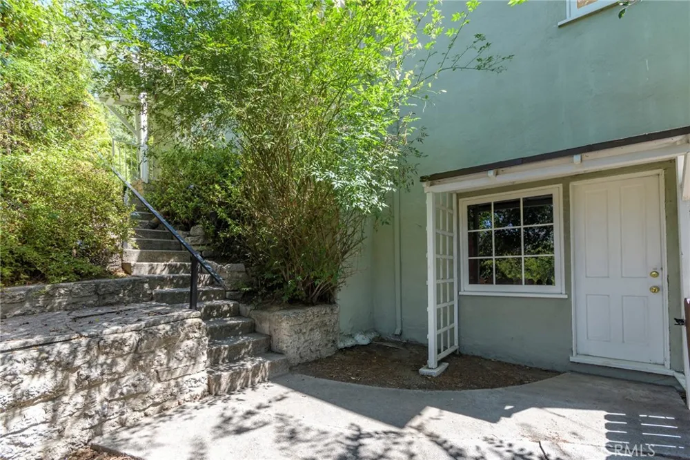 1820 Verdugo Knolls Glendale, CA 91208