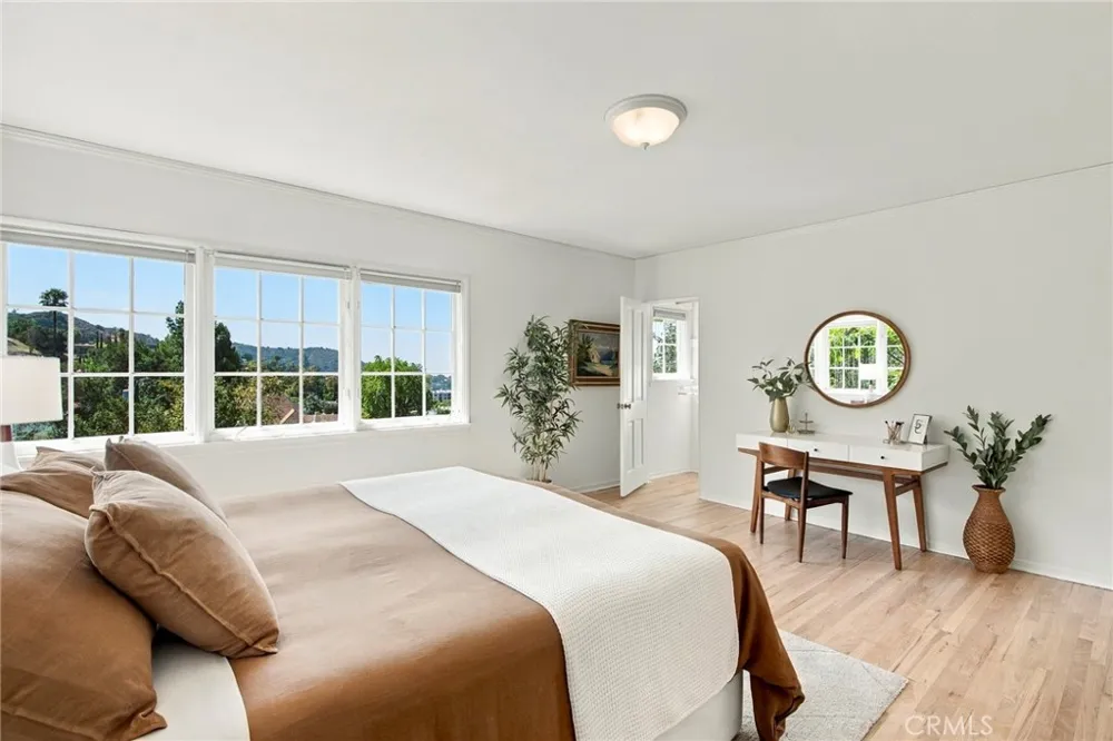 1820 Verdugo Knolls Glendale, CA 91208