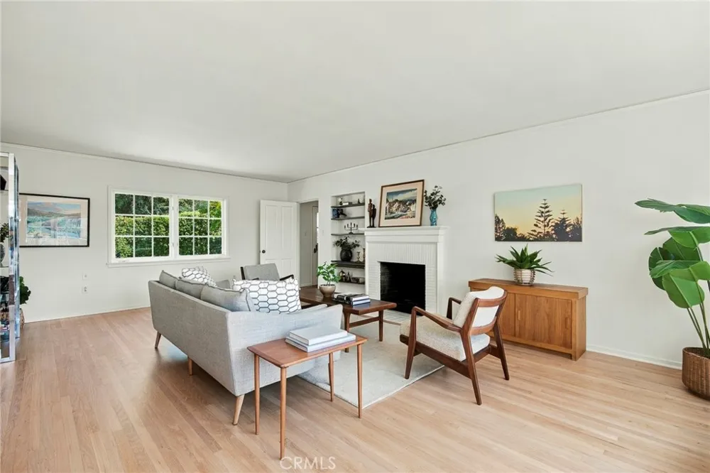 1820 Verdugo Knolls Glendale, CA 91208