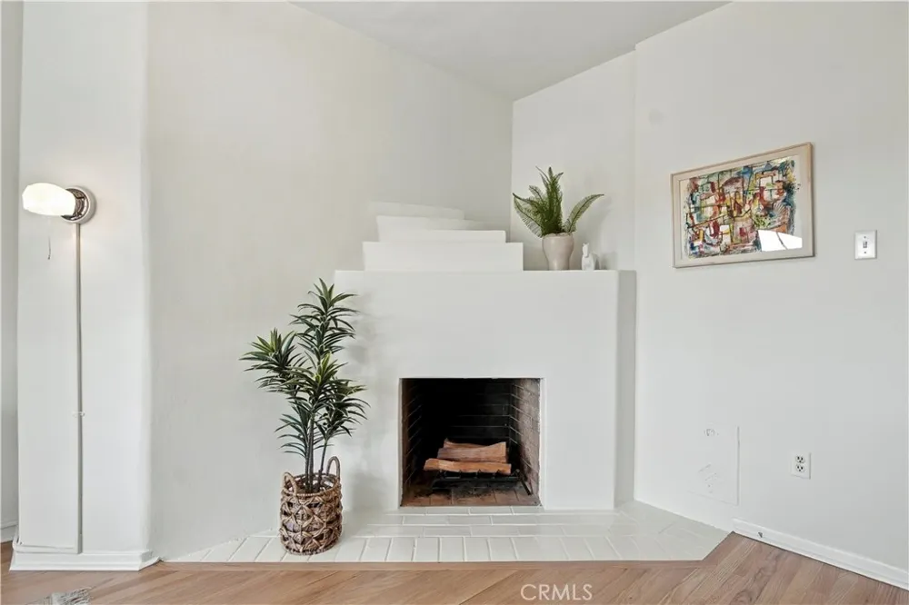 1820 Verdugo Knolls Glendale, CA 91208