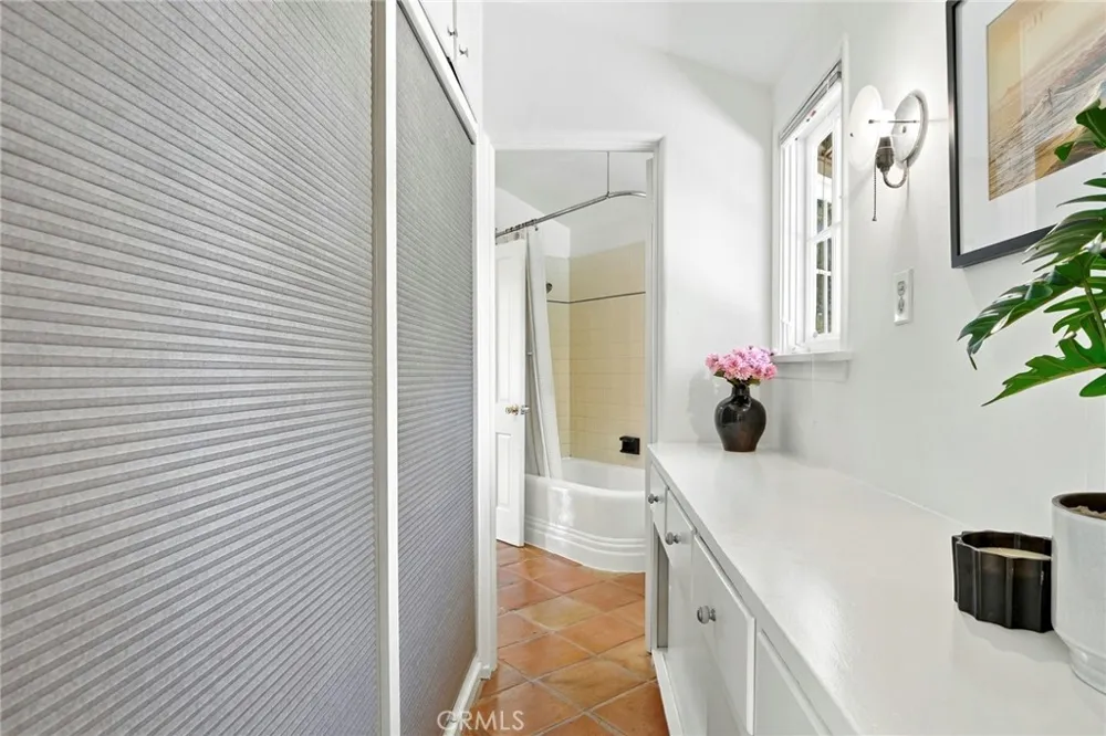 1820 Verdugo Knolls Glendale, CA 91208