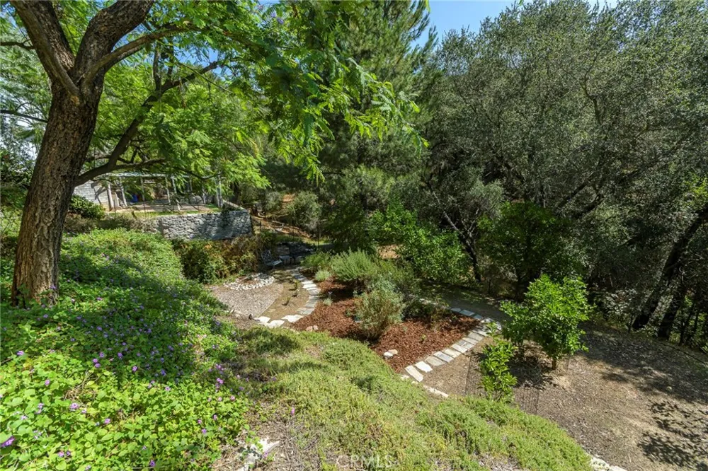 1820 Verdugo Knolls Glendale, CA 91208