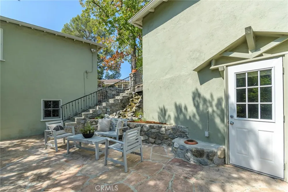 1820 Verdugo Knolls Glendale, CA 91208
