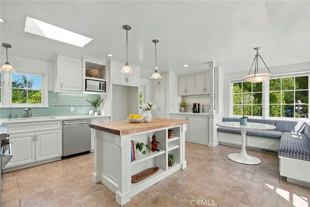 1820 Verdugo Knolls Glendale, CA 91208