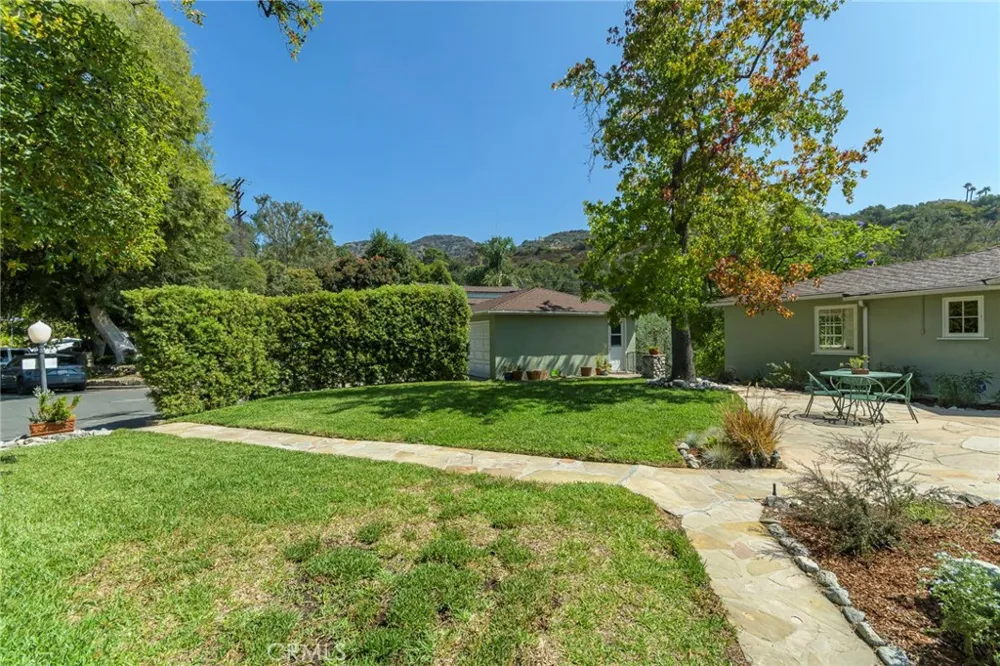 1820 Verdugo Knolls Glendale, CA 91208