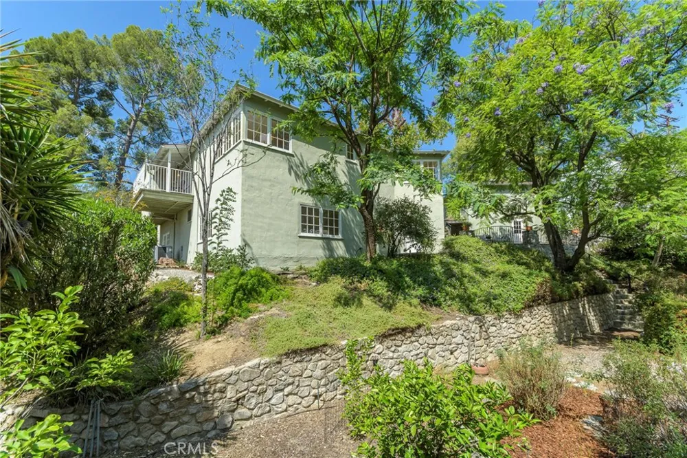 1820 Verdugo Knolls Glendale, CA 91208