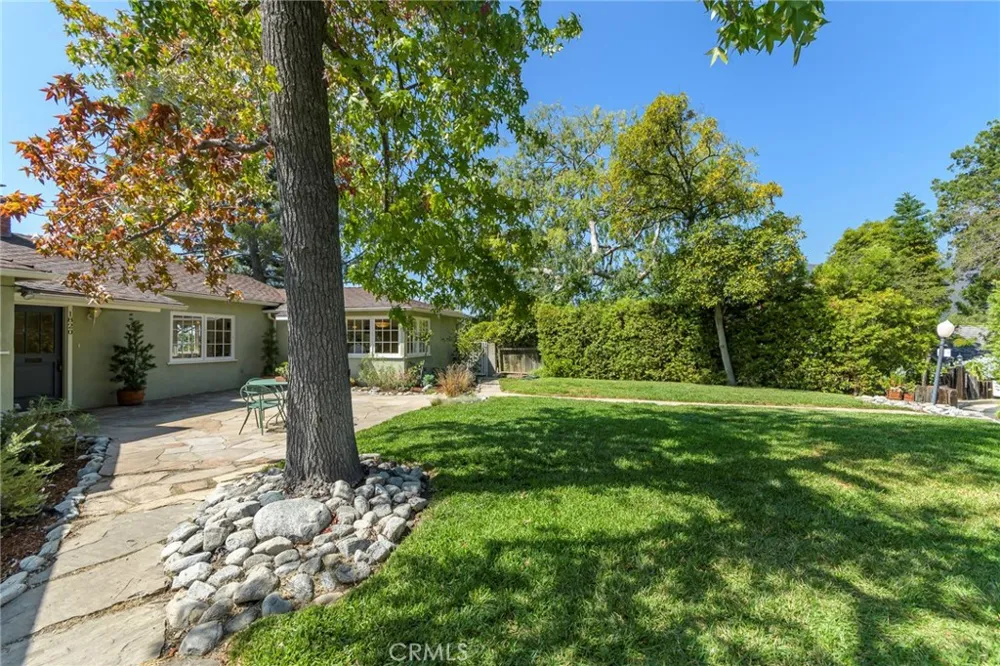 1820 Verdugo Knolls Glendale, CA 91208